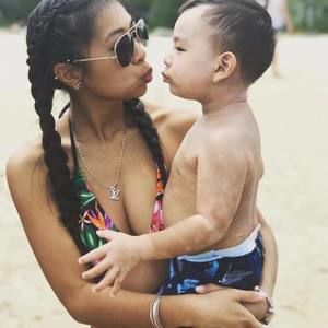 Meet your Posher, Liz